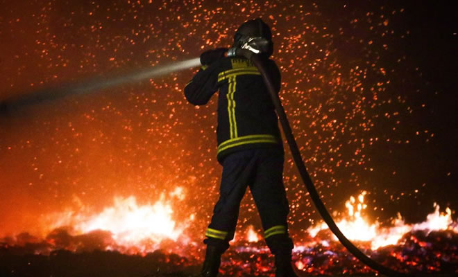 «Δύο σκέψεις για την τραγωδία και τα θύματα των πυρκαγιών», από τον Παναγιώτη Καρρά