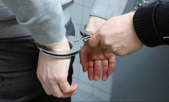 Δύο (2) αλλοδαποί, υπήκοοι Βουλγαρίας, ηλικίας 23 και 25 ετών, κατηγορούνται για δεκαπέντε περιπτώσεις κλοπών στη Λακωνία