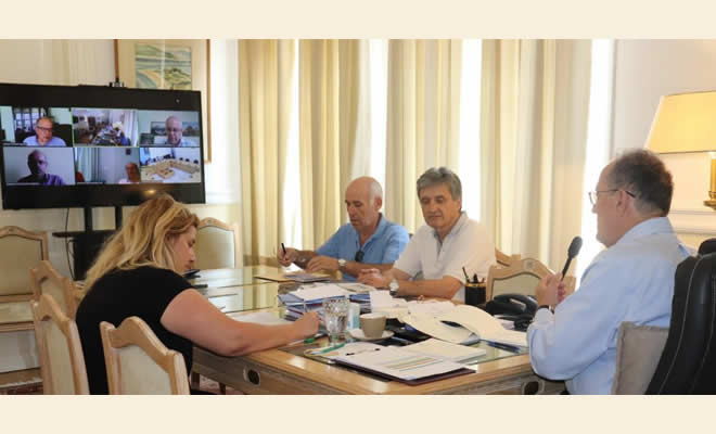 Ανησυχητικές διαπιστώσεις για την ελαιοπαραγωγή στη σύσκεψη του Π. Νίκα με τους διευθυντές των ΔΑΟΚ