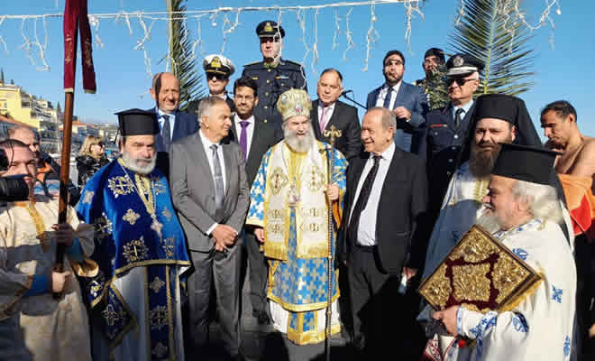 Με λαμπρότητα ο Αγιασμός των Υδάτων στο Γύθειο