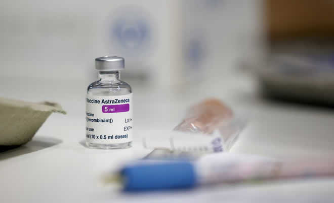Αρχίζουν μέσα στον Σεπτέμβριο οι εμβολιασμοί με την 3η δόση - Ποιους αφορούν