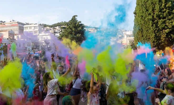 Το Φεστιβάλ Χρωμάτων ταξιδεύει στη Σπάρτη