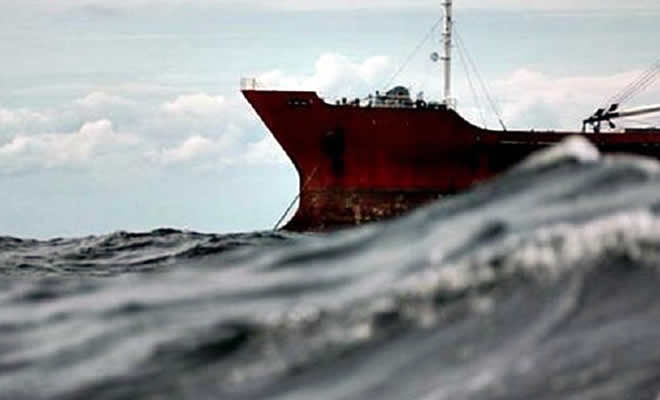 Ακυβέρνητο φορτηγό πλοίο πλέει βορειανατολικά του ακρωτηρίου Μαλέα