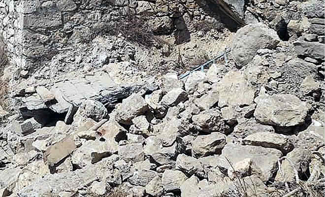 «Πλίνθοι και κέραμοι…» από τον Βαγγέλη Μητράκο