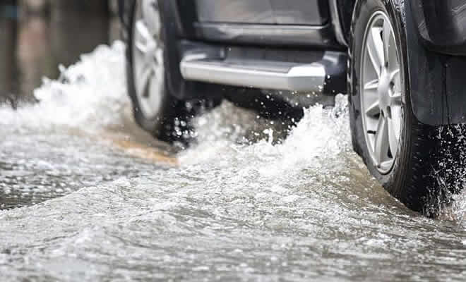 Κόκκινη προειδοποίηση για βροχές μεγάλης έντασης την Κυριακή στην Πελοπόννησο