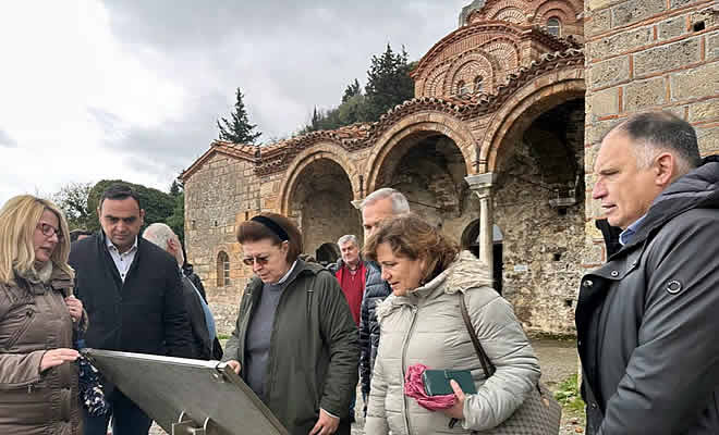 Η Υπουργός Πολιτισμού στο Παλάτι Δεσποτών στο Μυστρά