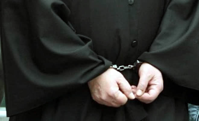 Αποκαλύψεις για τον ιερέα που ασελγούσε σε 12χρονη στη Μάνη 