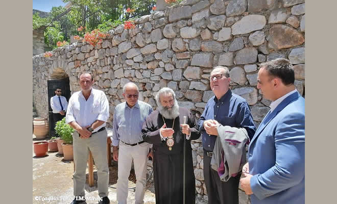 Ο Σεβ. Μητροπολίτης Μάνης και ο κ. Νίκας στην Βυζαντινή Ιερά Μονή Παναγίας της Φανερωμένης Δρυάλου Ανατ. Μάνης